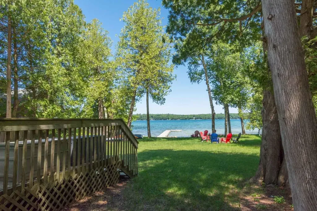 530 E Harbor Highway Cleveland Township MI 49664