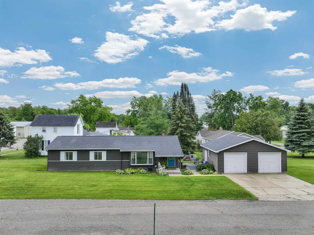 506 Prospect Street Lake City City MI 49651