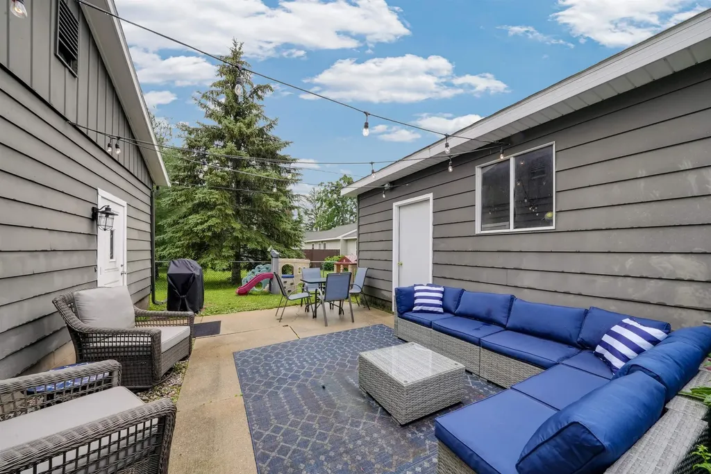 506 Prospect Street Lake City City MI 49651