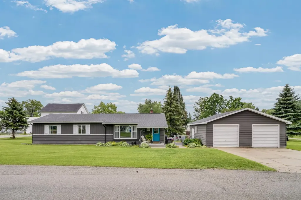 506 Prospect Street Lake City City MI 49651