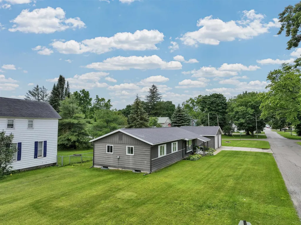 506 Prospect Street Lake City City MI 49651