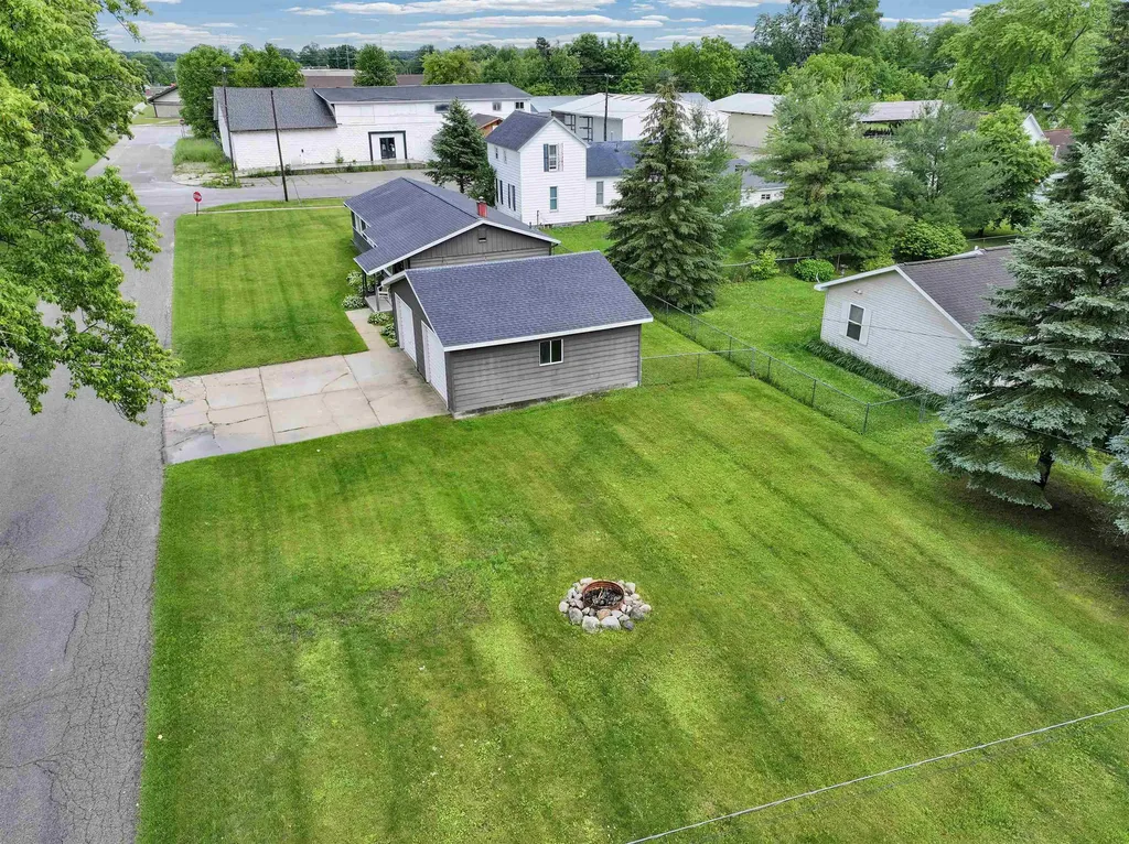 506 Prospect Street Lake City City MI 49651