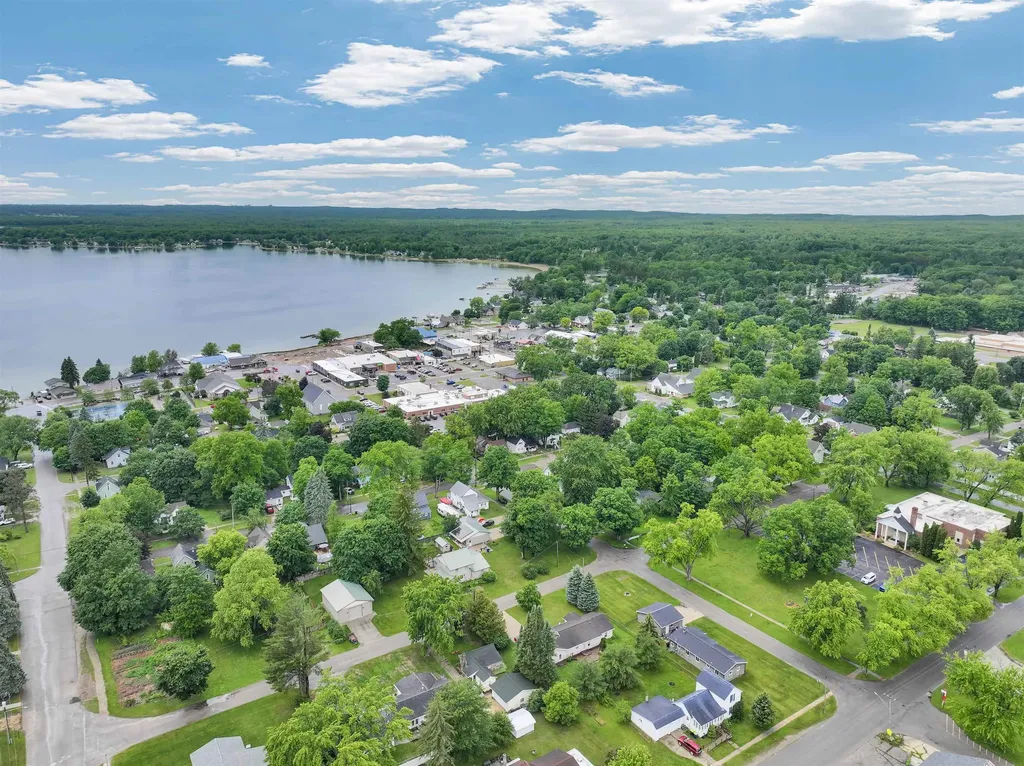 506 Prospect Street Lake City City MI 49651
