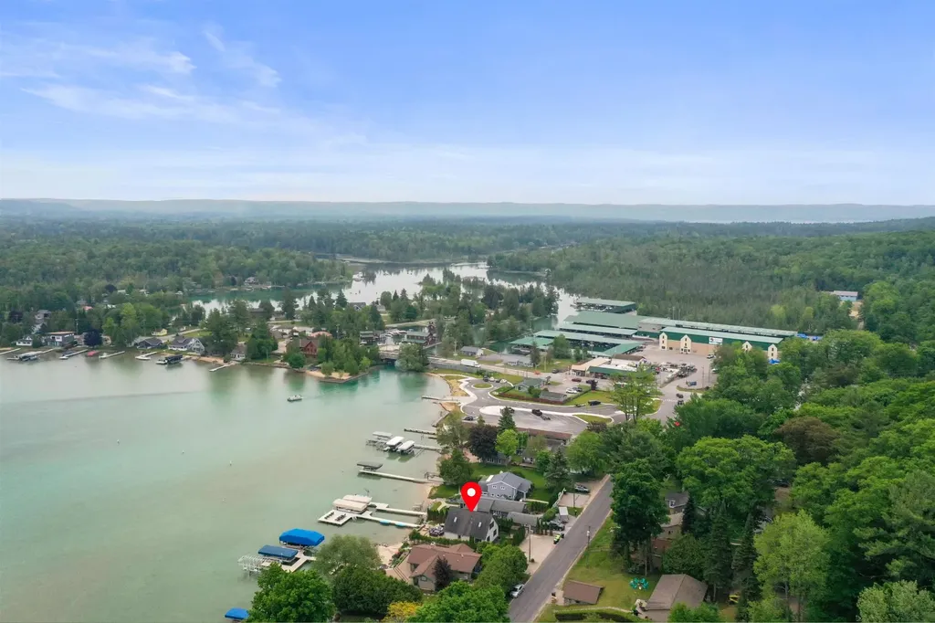 12511 SW Torch Lake Drive Milton Township MI 49676