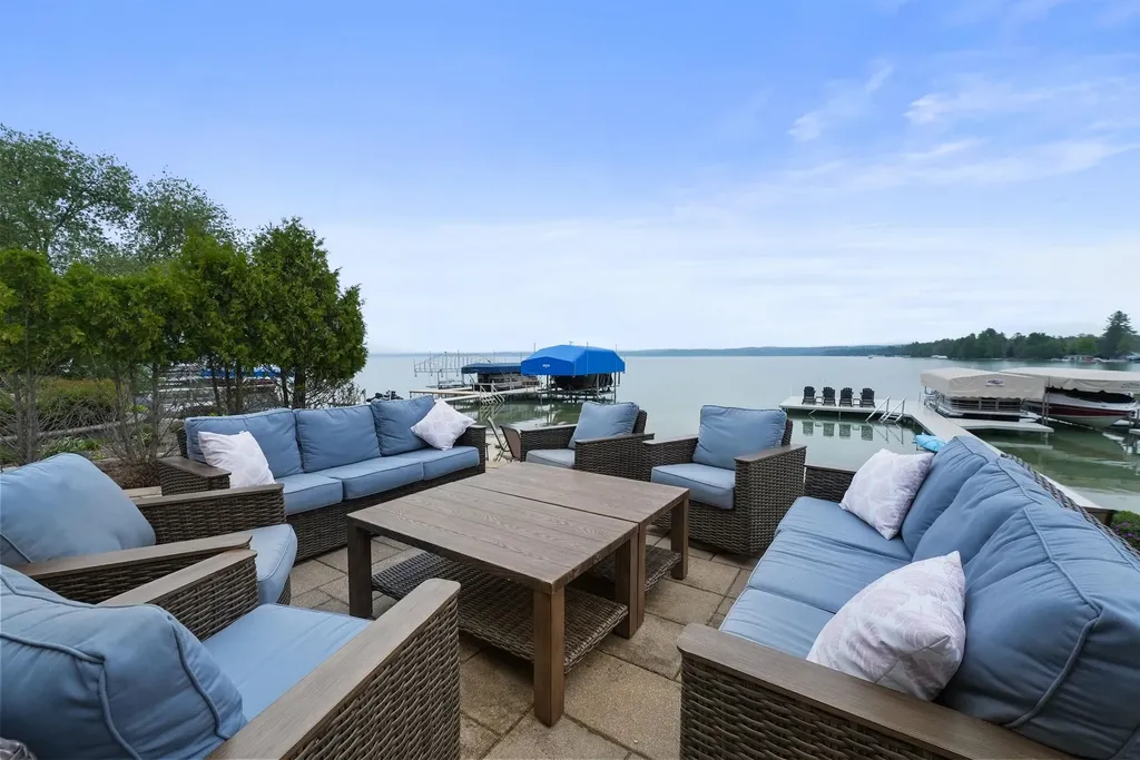 12511 SW Torch Lake Drive Milton Township MI 49676