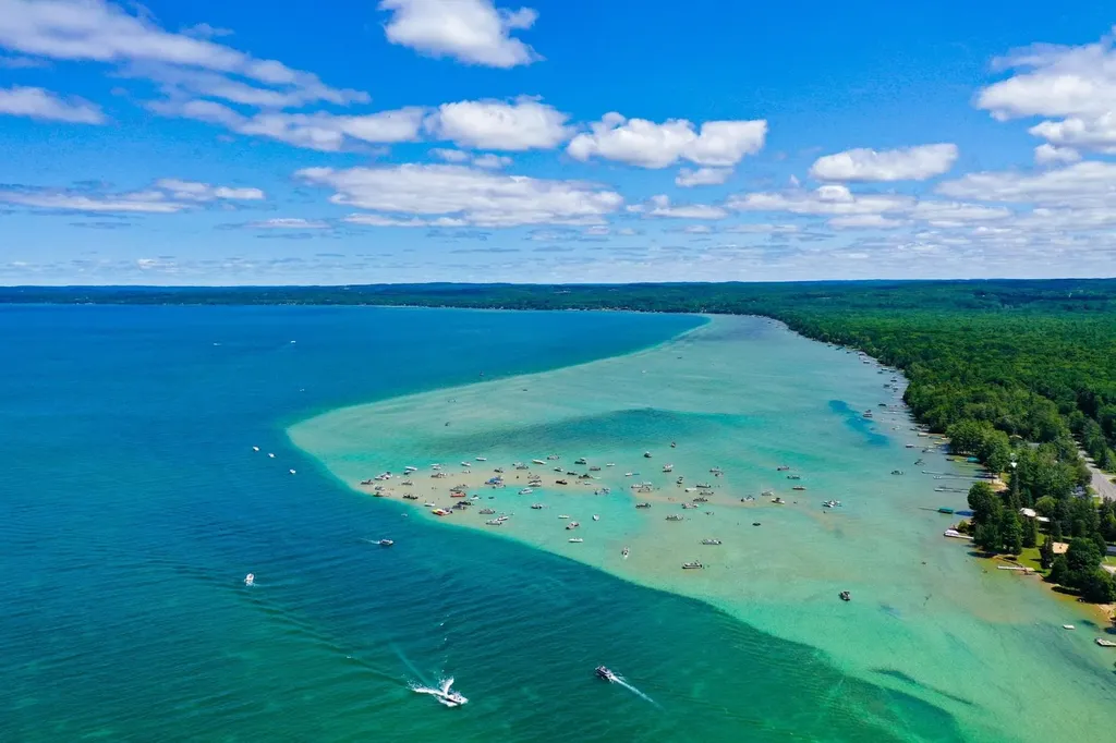 12511 SW Torch Lake Drive Milton Township MI 49676