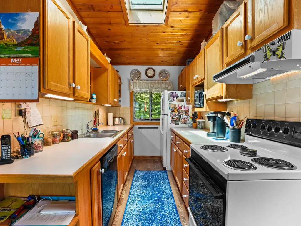 30520 East Side Drive Peaine Township MI 49782
