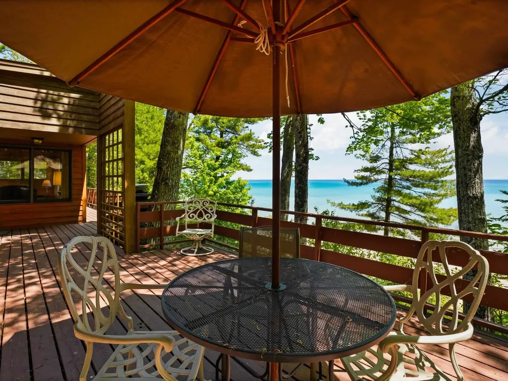 30520 East Side Drive Peaine Township MI 49782