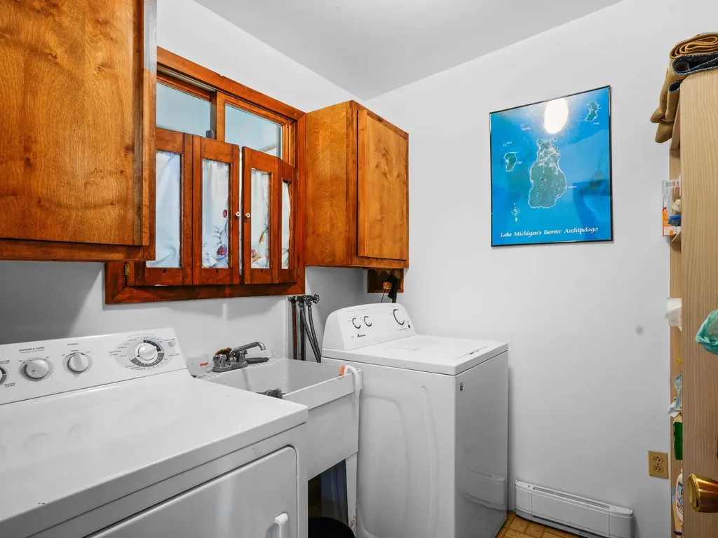 30520 East Side Drive Peaine Township MI 49782