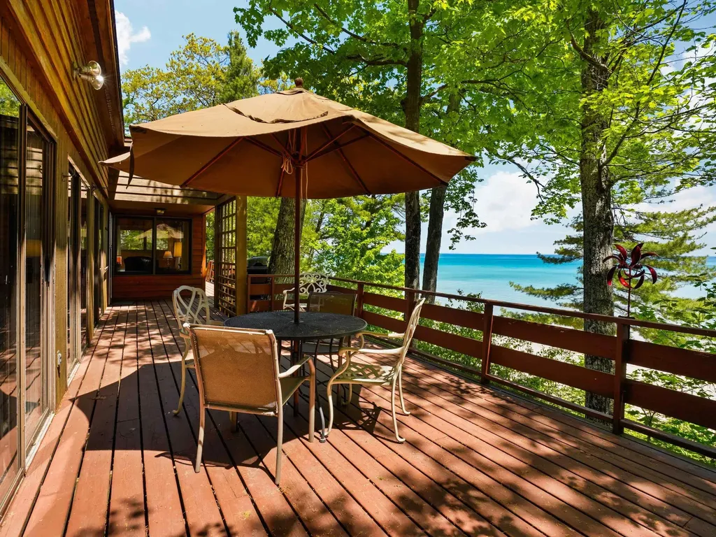 30520 East Side Drive Peaine Township MI 49782