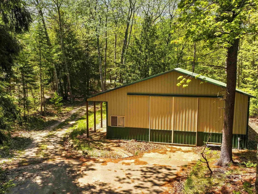 30520 East Side Drive Peaine Township MI 49782