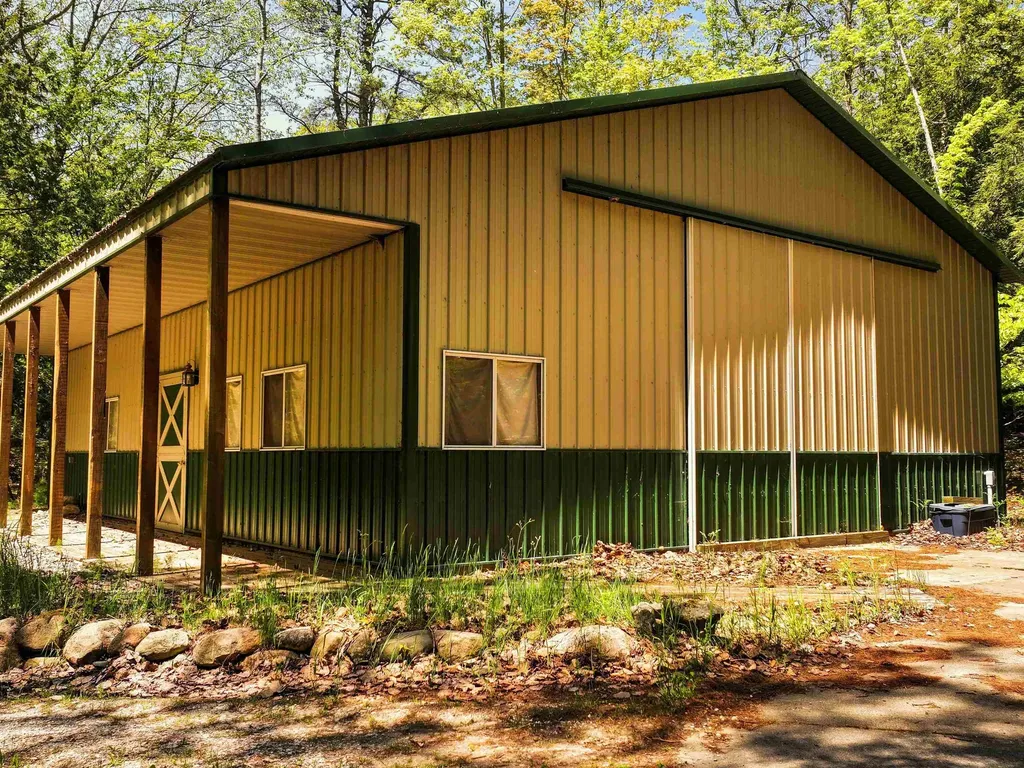 30520 East Side Drive Peaine Township MI 49782