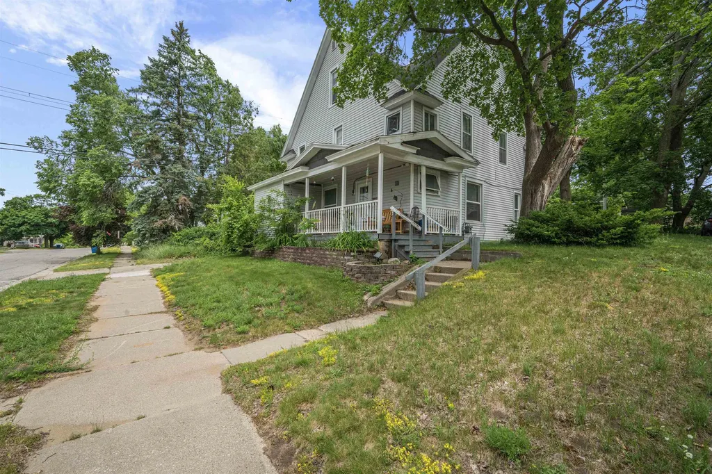 411 S Simons Street Cadillac City MI 49601