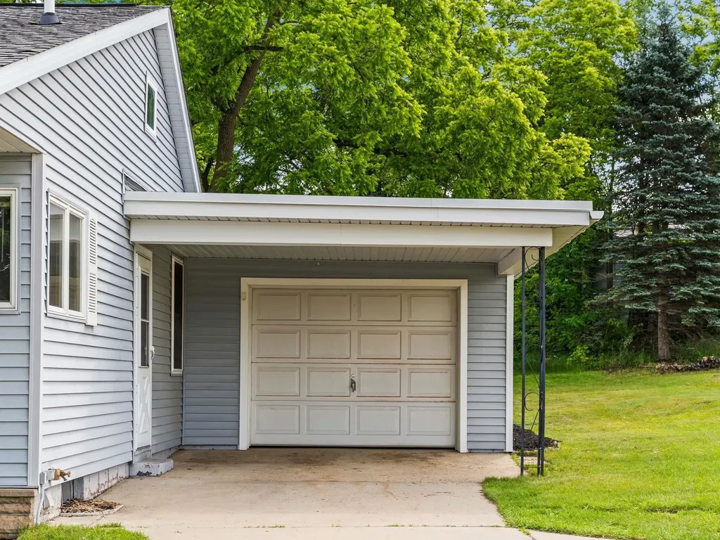 106 N Brownson Paradise Township MI 49649