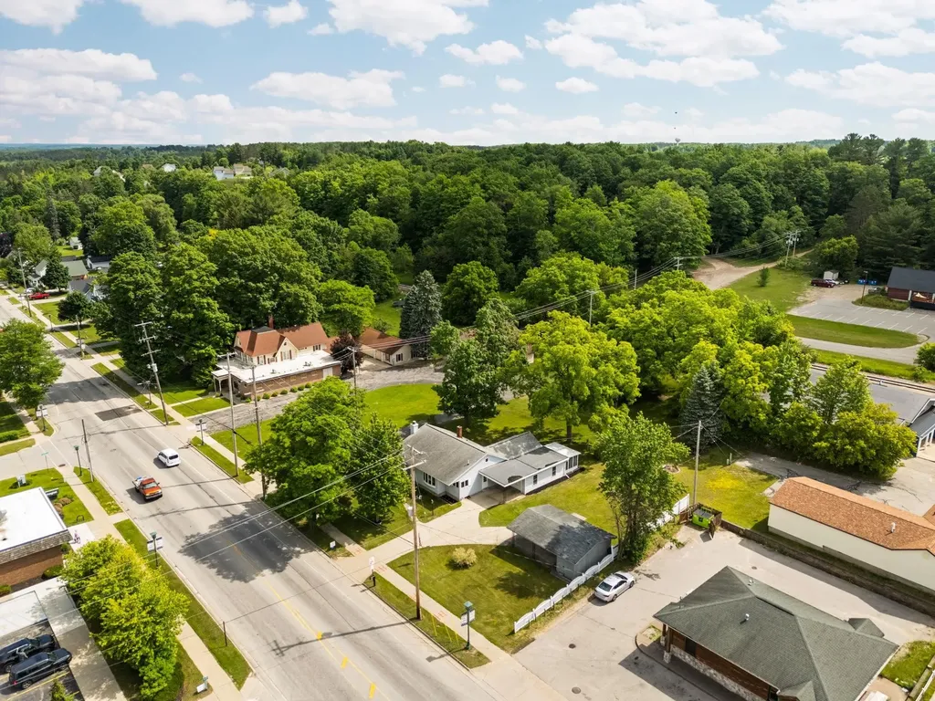 106 N Brownson Paradise Township MI 49649