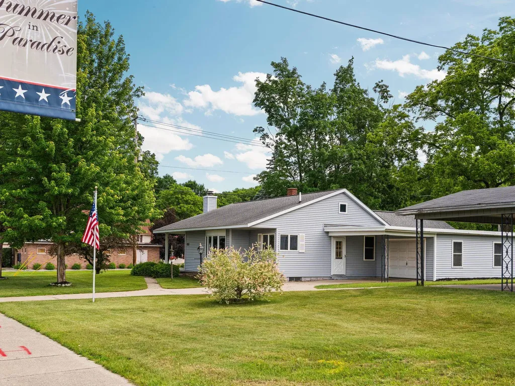 106 N Brownson Paradise Township MI 49649
