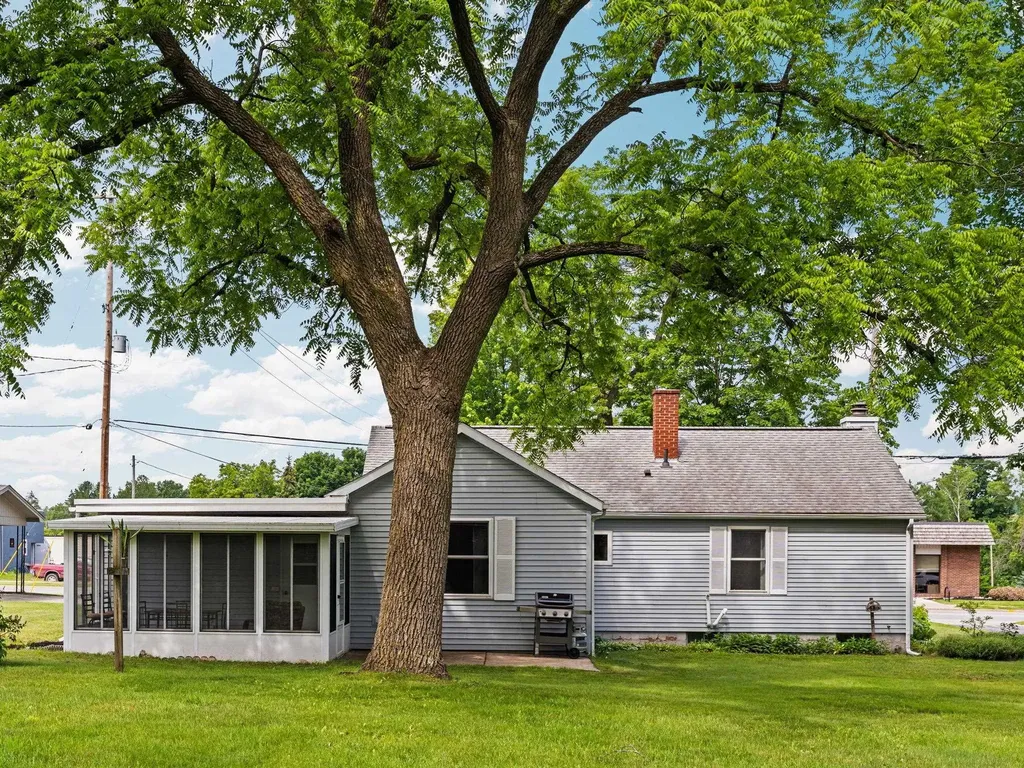 106 N Brownson Paradise Township MI 49649
