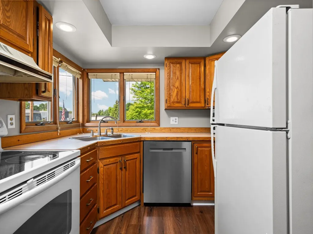 106 N Brownson Paradise Township MI 49649