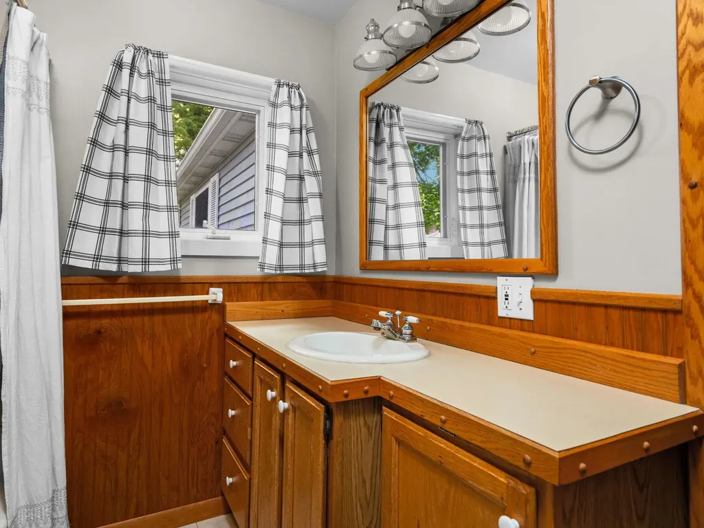 106 N Brownson Paradise Township MI 49649