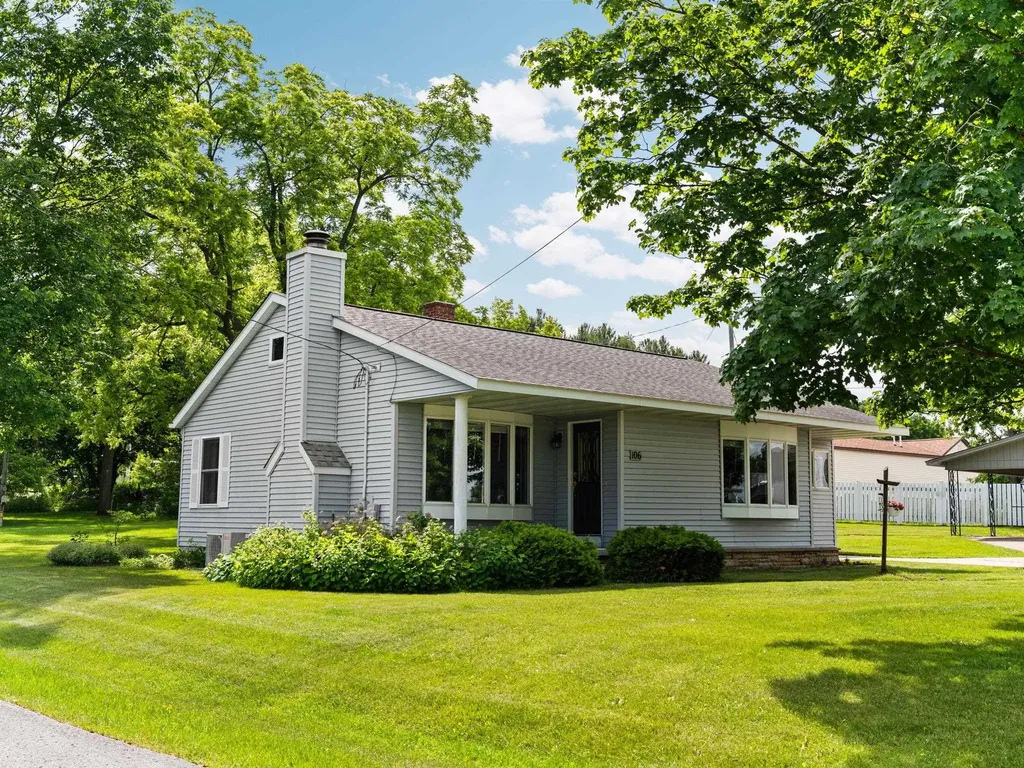 106 N Brownson Paradise Township MI 49649