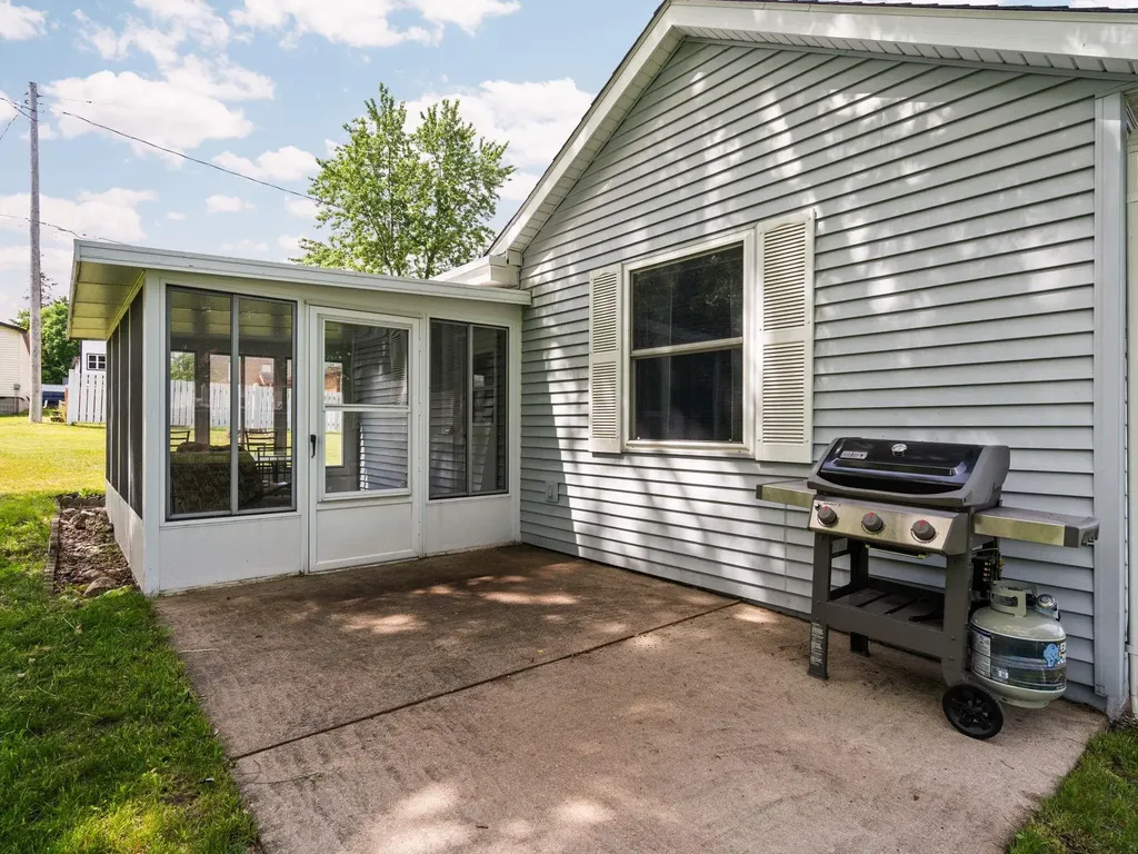 106 N Brownson Paradise Township MI 49649