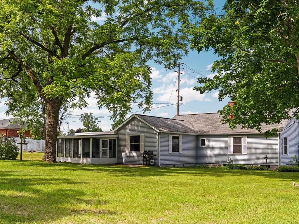 106 N Brownson Paradise Township MI 49649