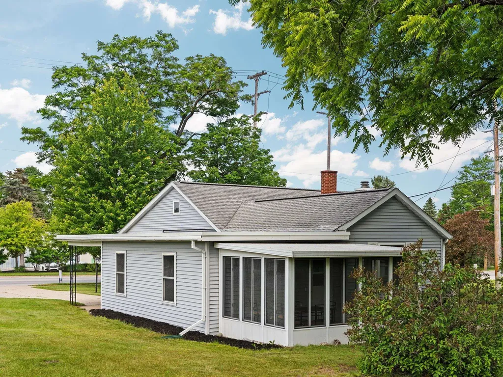 106 N Brownson Paradise Township MI 49649