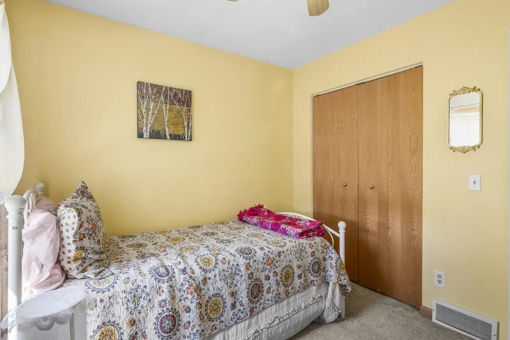 10530 S Walnut Drive Elmwood Charter Township MI 49684