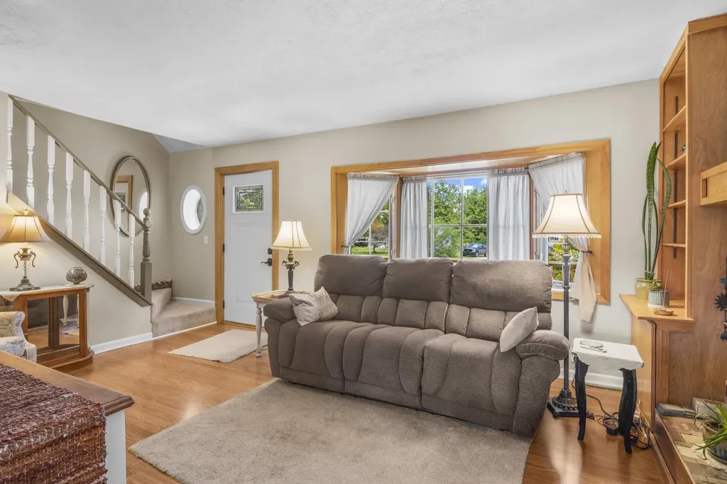 10530 S Walnut Drive Elmwood Charter Township MI 49684