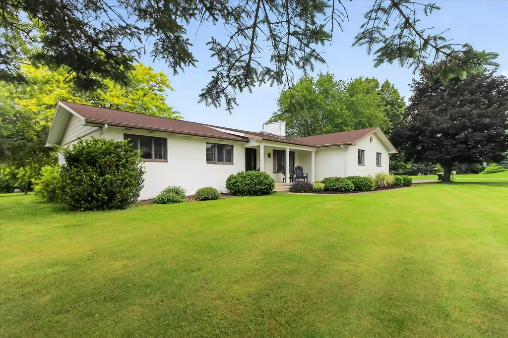 150 Doral Drive Clam Lake Township MI 49601