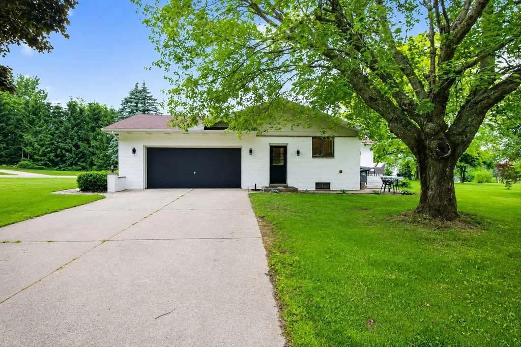 150 Doral Drive Clam Lake Township MI 49601