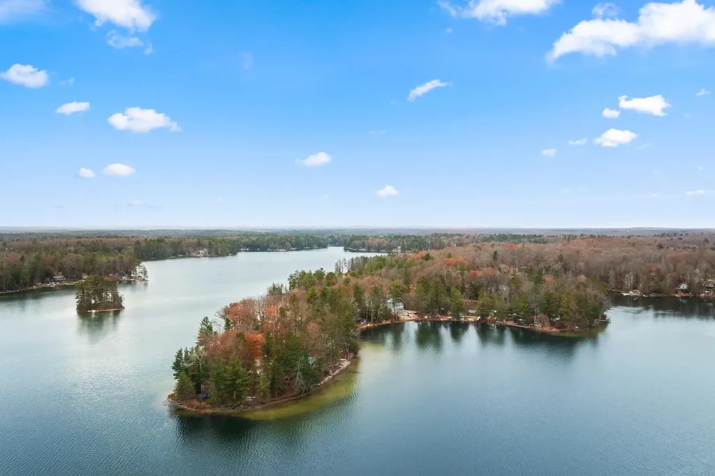 4411 Lakeview Trail East Bay Township MI 49696