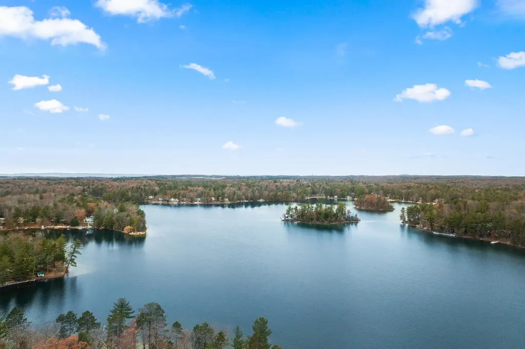 4411 Lakeview Trail East Bay Township MI 49696