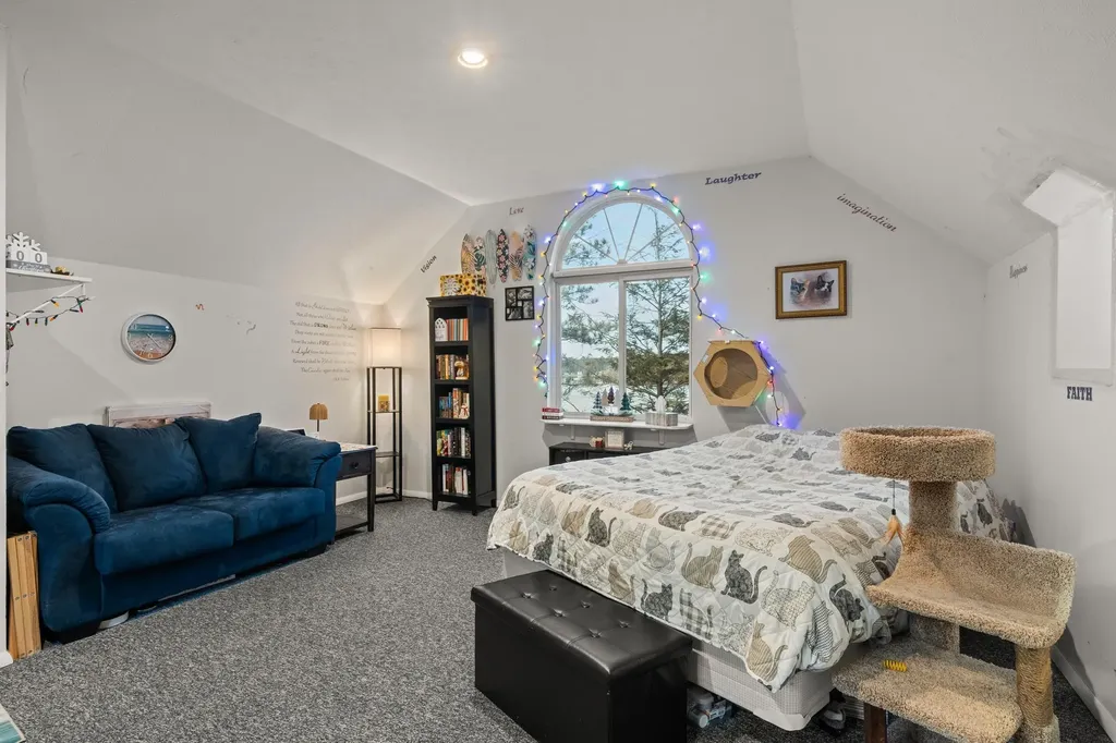 4411 Lakeview Trail East Bay Township MI 49696