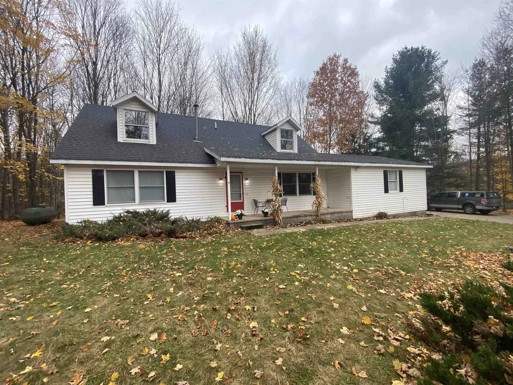 12134 Jonathon Drive Milton Township MI 49676