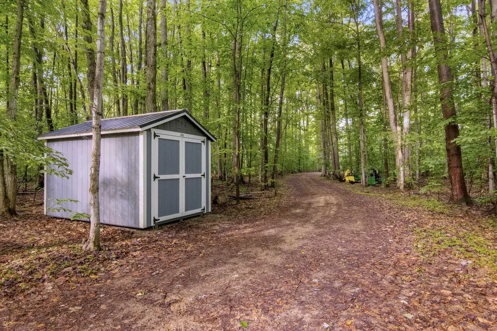 8490 Reynolds Road Almira Township MI 49684