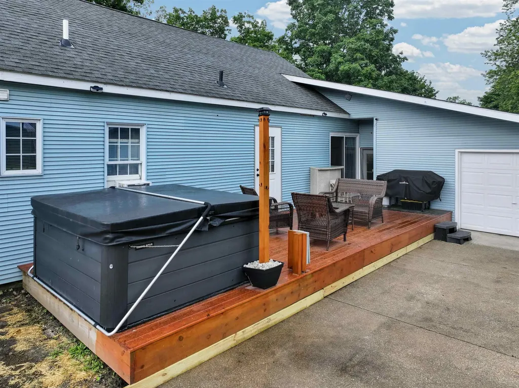 6008 W Park Street Caldwell Township MI 49651