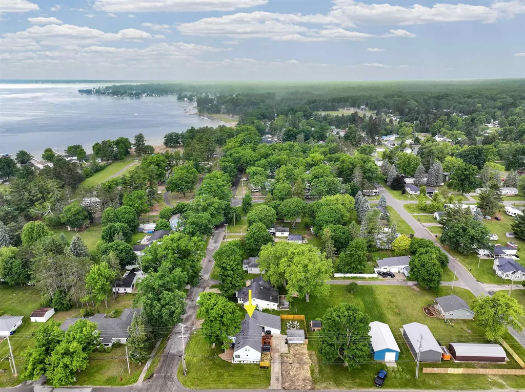 6008 W Park Street Caldwell Township MI 49651
