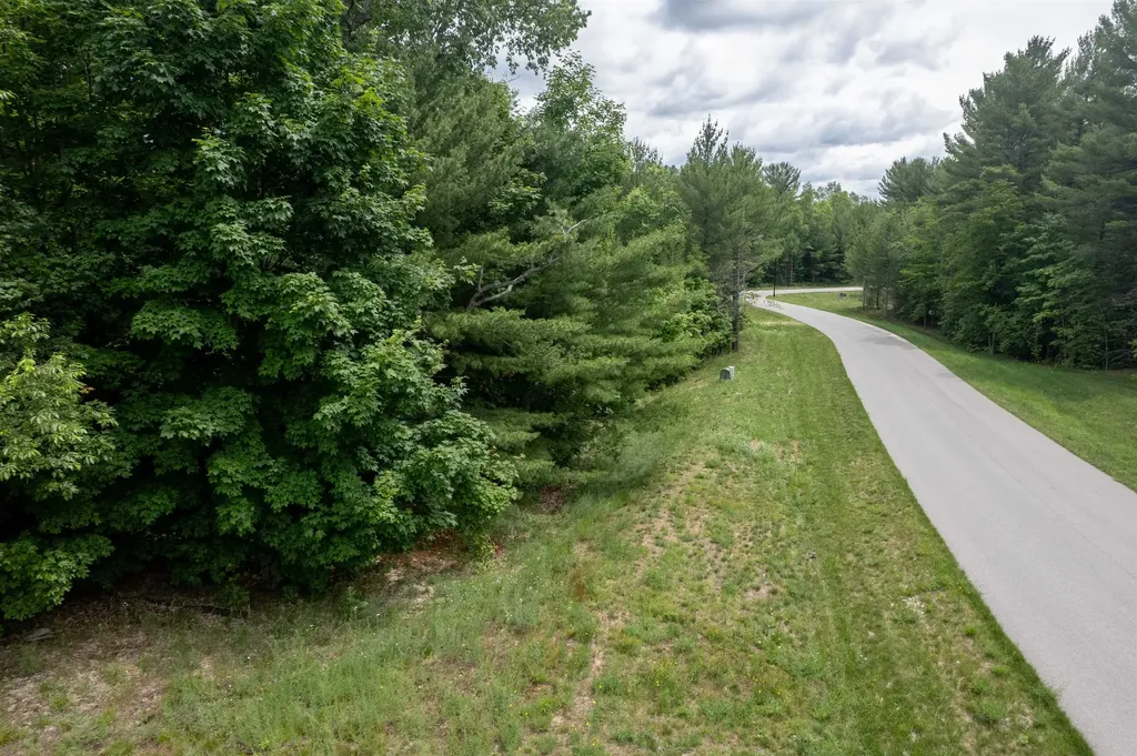 5502 Paradise Ranch Paradise Township MI 49649