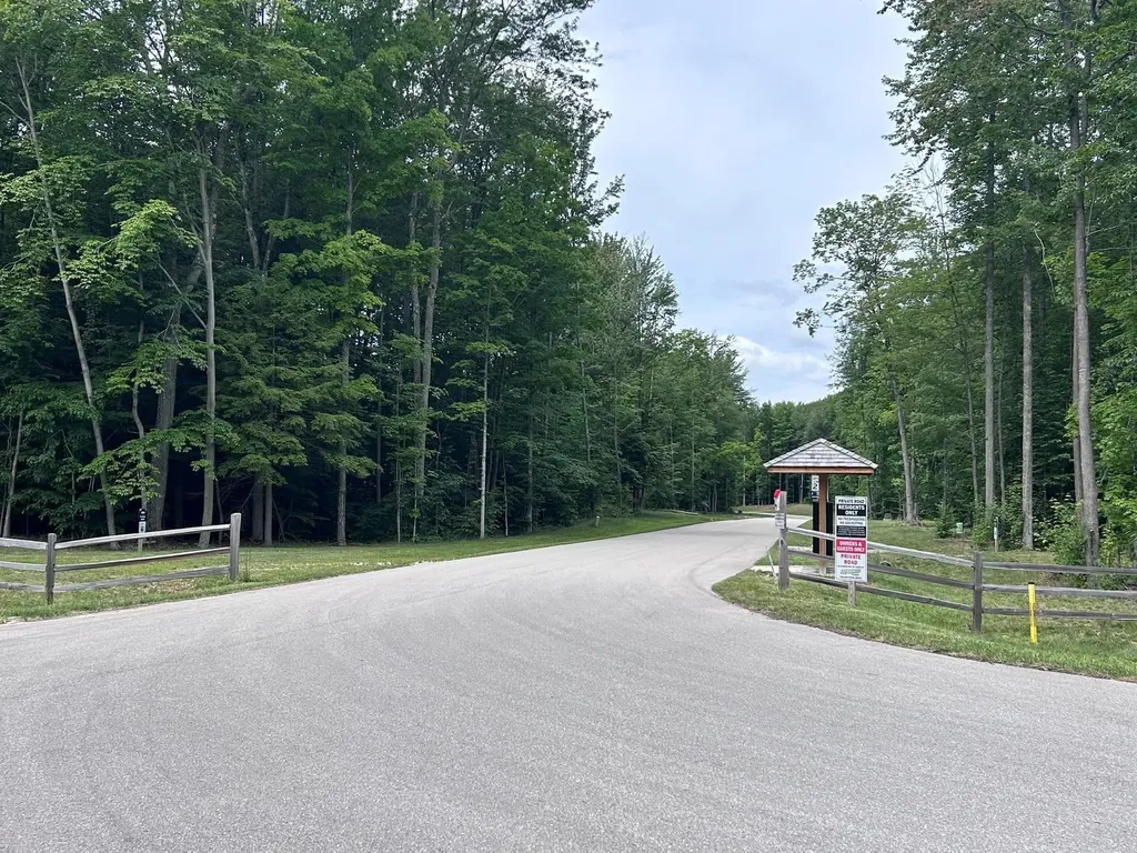 5502 Paradise Ranch Paradise Township MI 49649