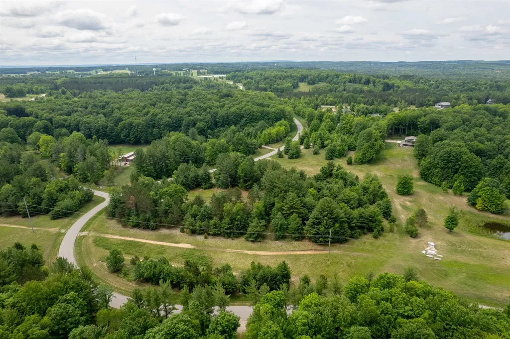 5502 Paradise Ranch Paradise Township MI 49649