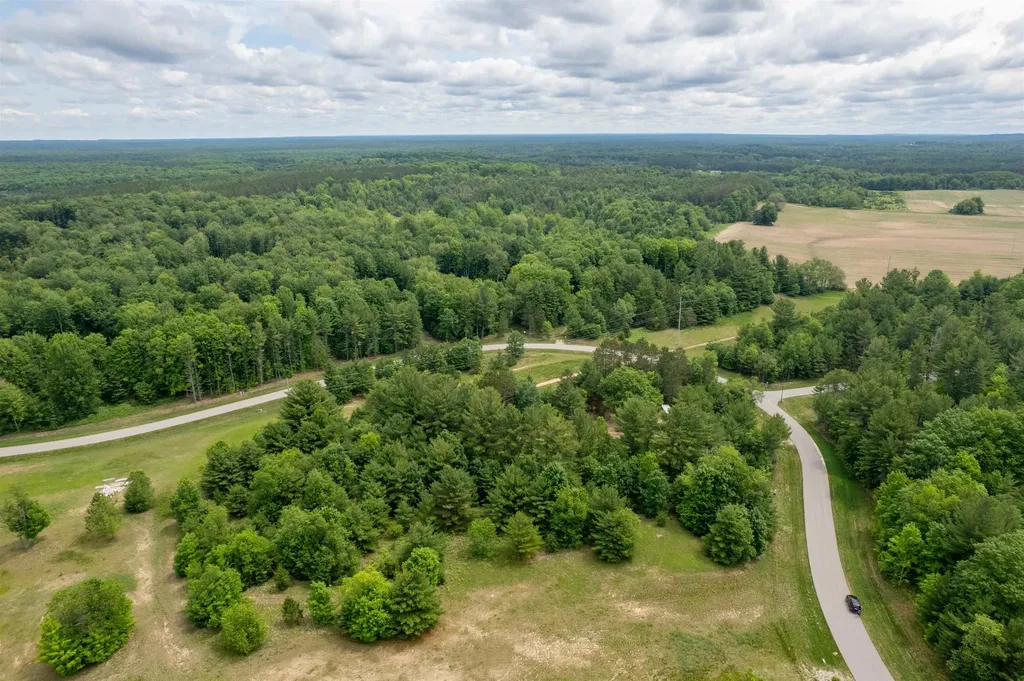 5502 Paradise Ranch Paradise Township MI 49649