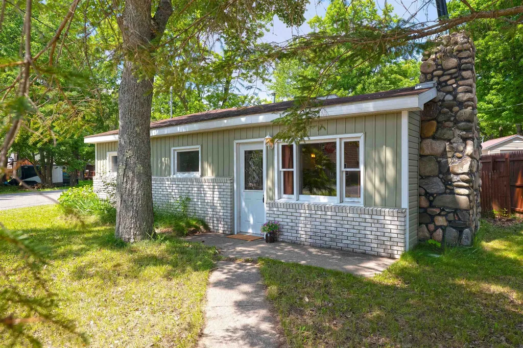 13765 Sunburry Road NE Blue Lake Township MI 49646