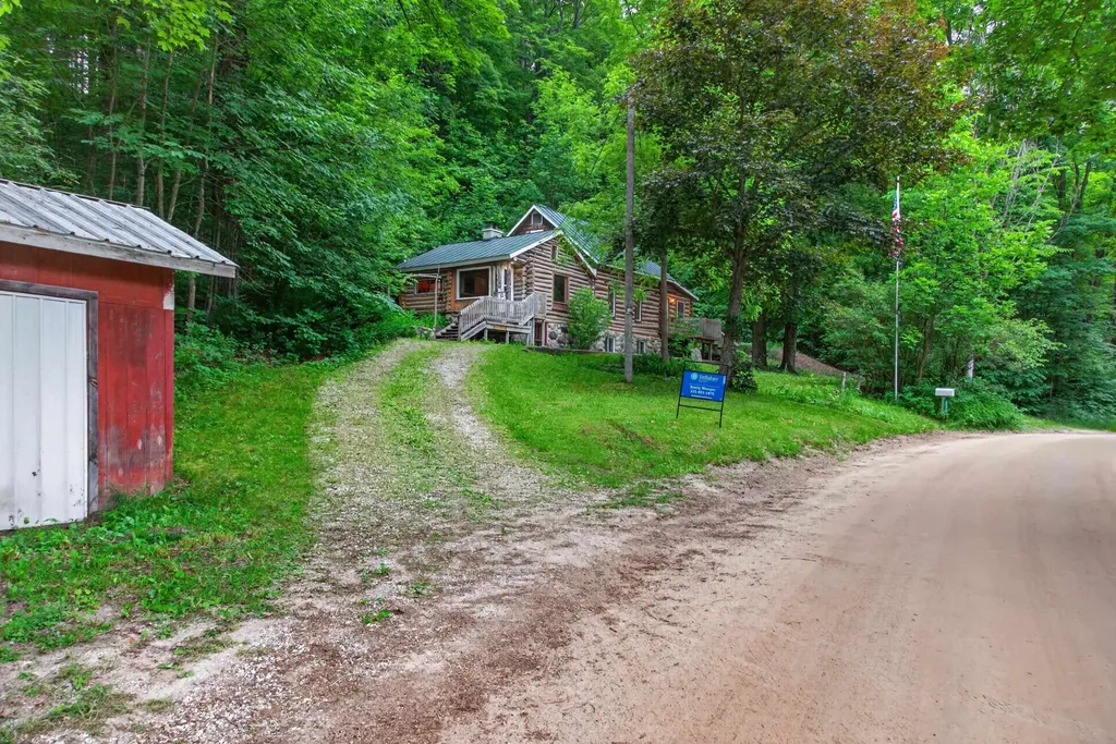 5885 Cedar Valley Road Long Lake Township MI 49684