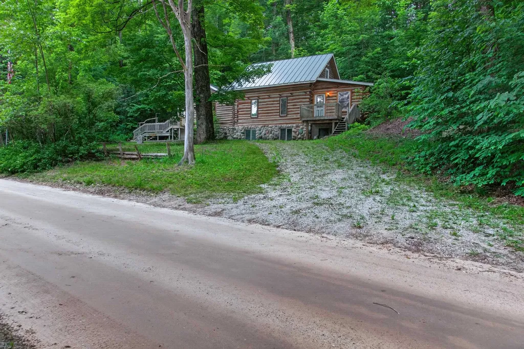 5885 Cedar Valley Road Long Lake Township MI 49684