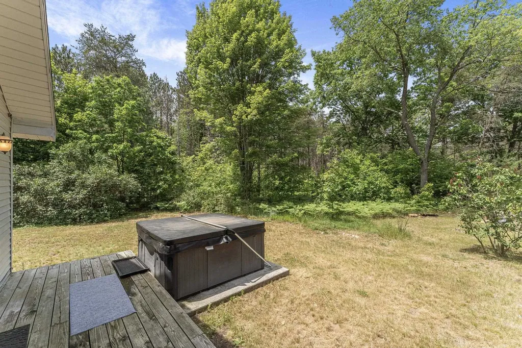 14764 Cinder Homestead Township MI 49617