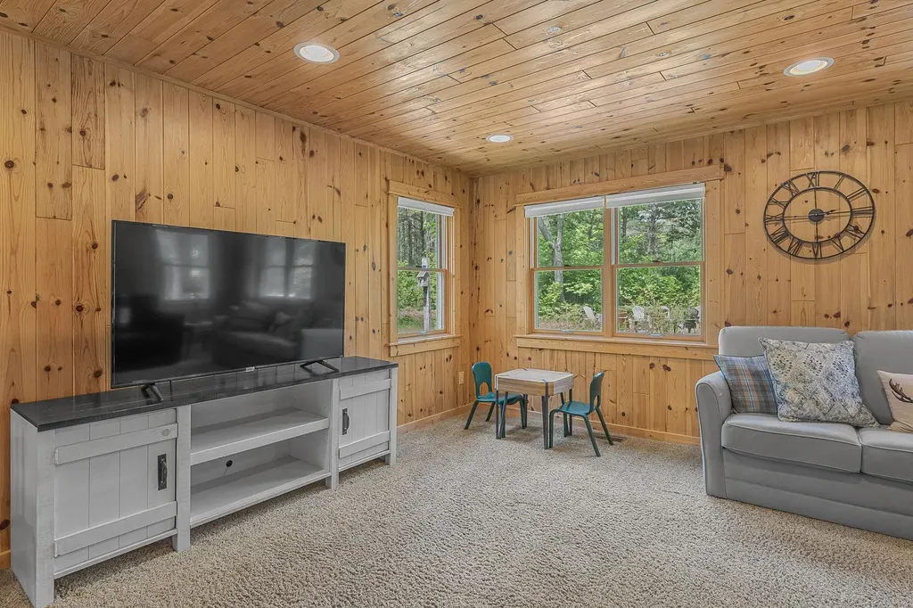 14764 Cinder Homestead Township MI 49617