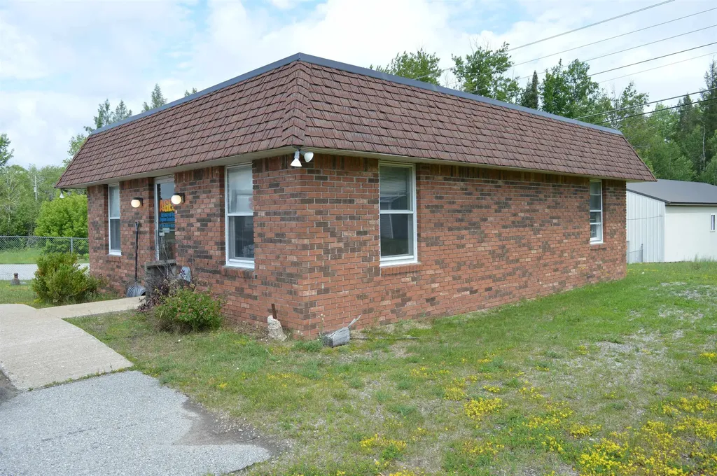 185 E M-72 Kalkaska Township MI 49646
