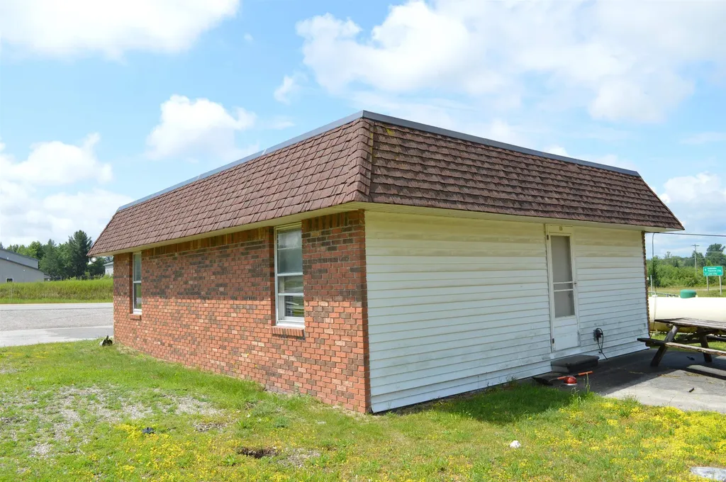 185 E M-72 Kalkaska Township MI 49646