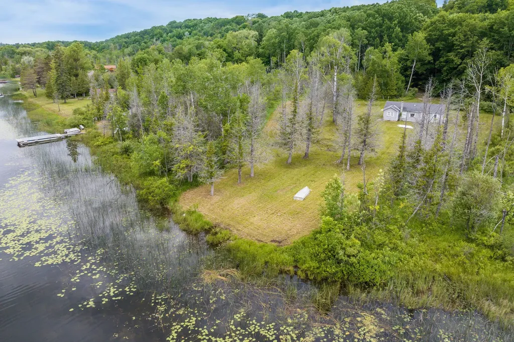 6263 East Jordan Road Banks Township MI 49729